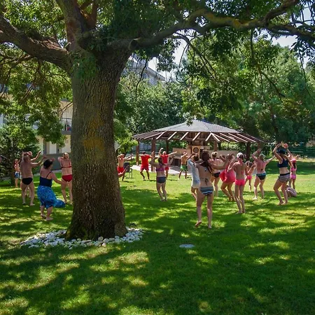 Jeravi Club 4*