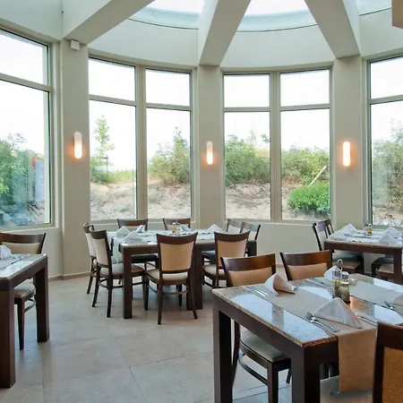 Jeravi Club 酒店 4*