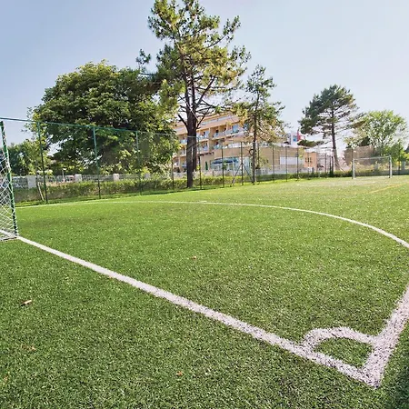 酒店 Jeravi Club 4*