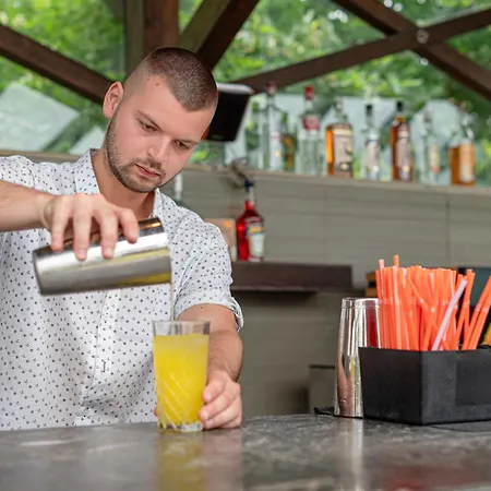 Jeravi Club 酒店 普里莫尔斯科